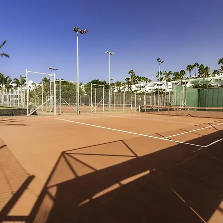 Vakantiehuis Blue Volcano-pool, Gym And Activities In Sport Center Fariones Included