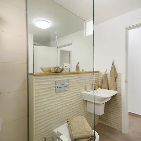 Blue Volcano - Pool&gym In Sport Center Fariones Included By Lanzarote Puerto del Carmen (Lanzarote)