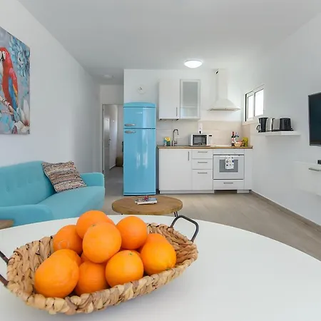Vakantiehuis Blue Volcano-pool, Gym And Activities In Sport Center Fariones Included *